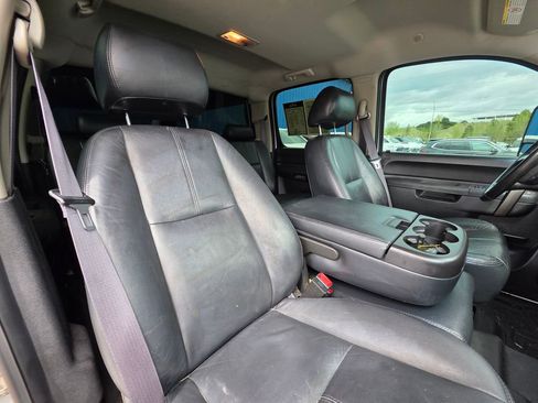 Used 2013 Chevrolet Silverado 2500 LT w/ Custom Sport Truck Package image 13