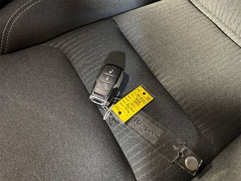 Used 2022 RAM 1500 Big Horn image 32