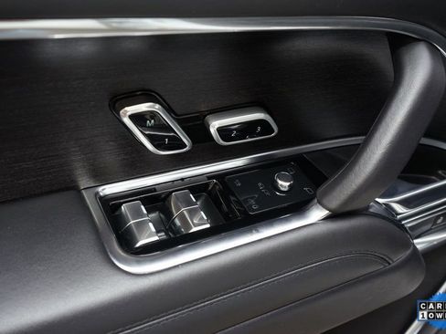 Used 2023 Land Rover Range Rover SE image 9