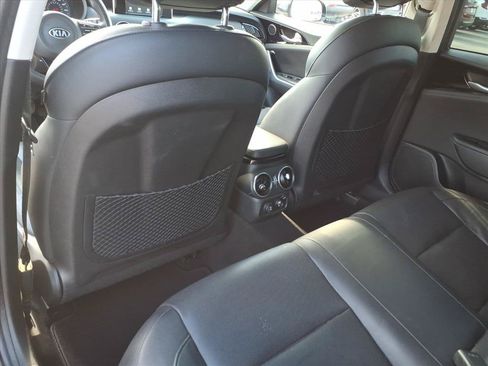 Used 2019 Kia Stinger RWD image 14