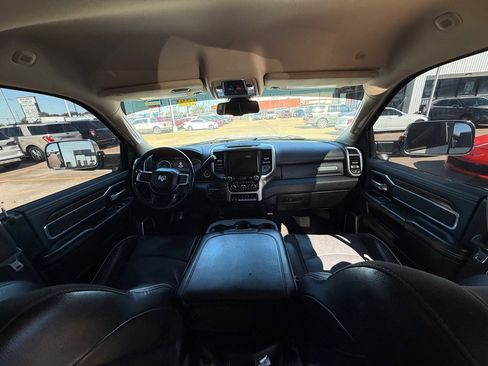 Used 2020 RAM 3500 Laramie image 12