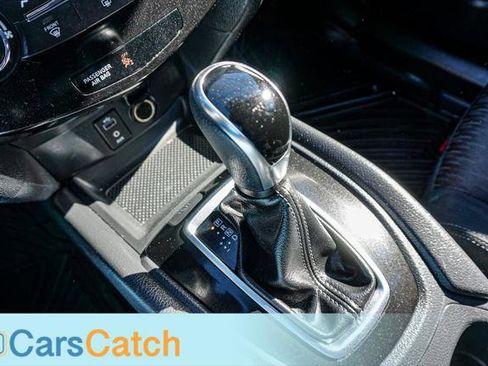 Used 2017 Nissan Rogue S image 33