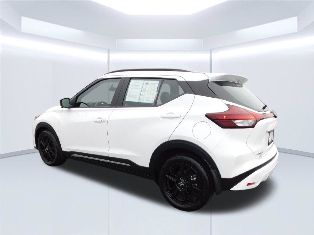 Used 2024 Nissan Kicks SR FWD image 5