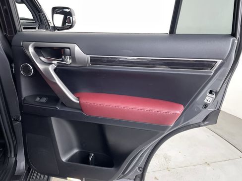 Used 2022 Lexus GX 460 Luxury w/ Sport Design Package image 25