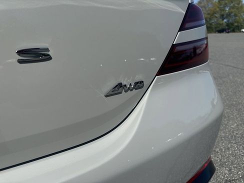 Used 2025 Genesis G70 2.5T AWD/4WD image 13