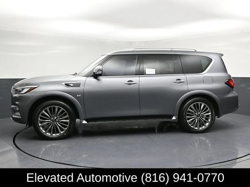 Used 2018 INFINITI QX80 4WD w/ Deluxe Technology Package image 2