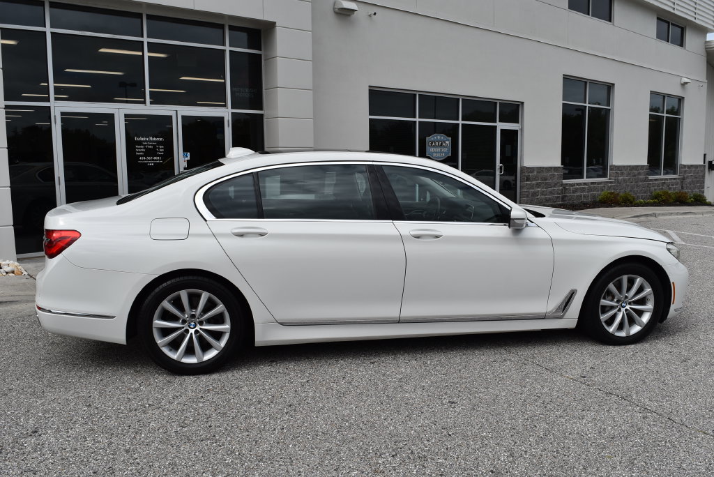 Used 2019 BMW 740i xDrive AWD/4WD image 2