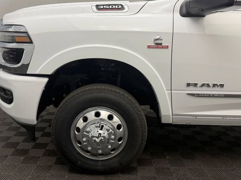 Used 2026 RAM 3500 Limited w/ Cold Weather Group AWD/4WD image 19
