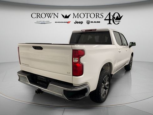 Used 2022 Chevrolet Silverado 1500 LT AWD/4WD image 6