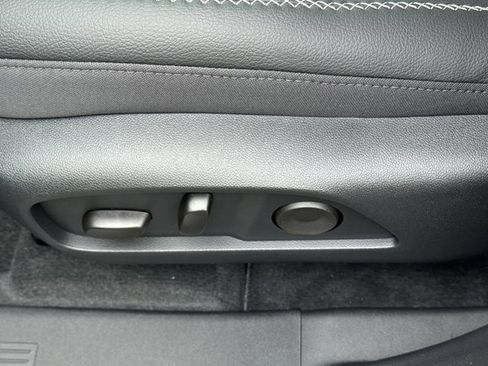 New 2026 GMC Terrain Denali w/ LPO, Black Badging Package AWD/4WD image 16