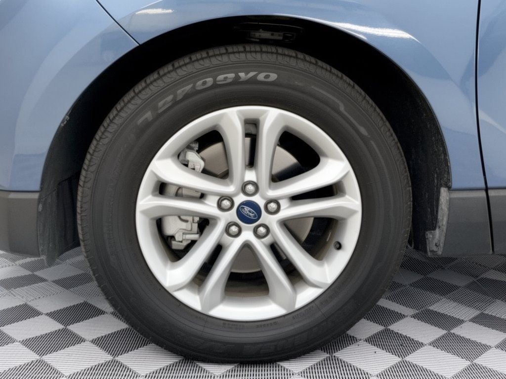 Certified 2019 Ford Edge SEL FWD image 10