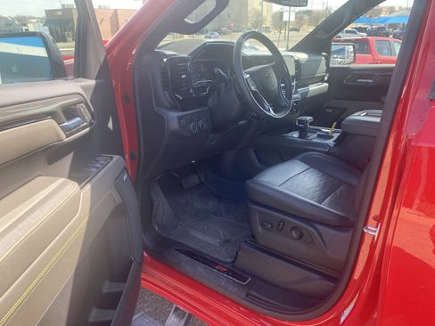Used 2022 Chevrolet Silverado 1500 ZR2 image 11