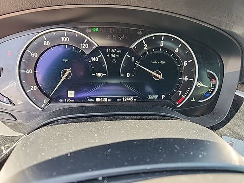 Used 2019 BMW 530i w/ M Sport Package RWD image 5