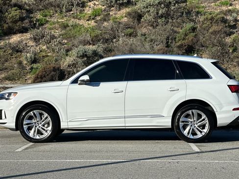 Used 2022 Audi Q7 Premium image 9