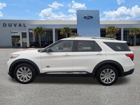 Used 2023 Ford Explorer King Ranch w/ Technology Package image 7