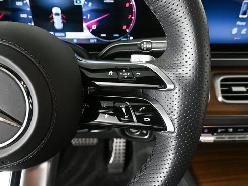 Used 2025 Mercedes-Benz GLS 450 GLS 450 image 11