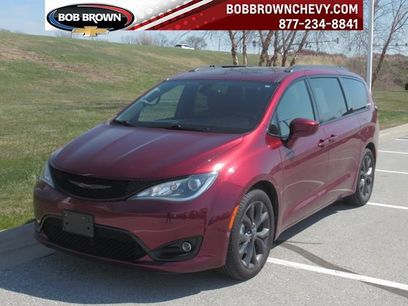 Used 2018 Chrysler Pacifica Touring-L Plus