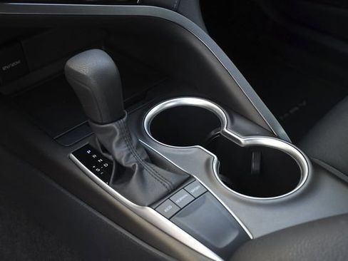 Used 2023 Toyota Camry LE image 12