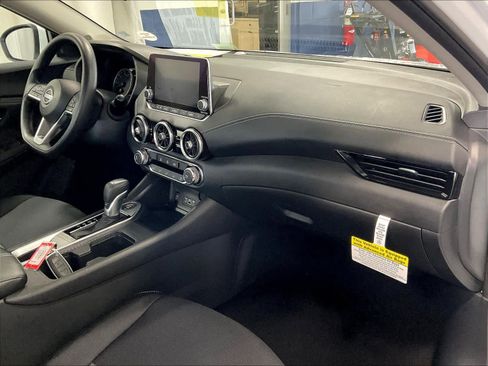 Certified 2025 Nissan Sentra SV image 14