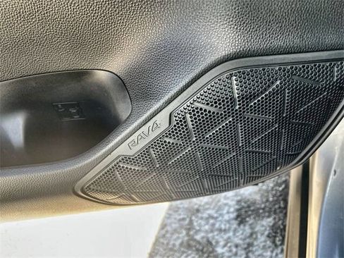 Used 2019 Toyota RAV4 XLE w/ Convenience Package image 23