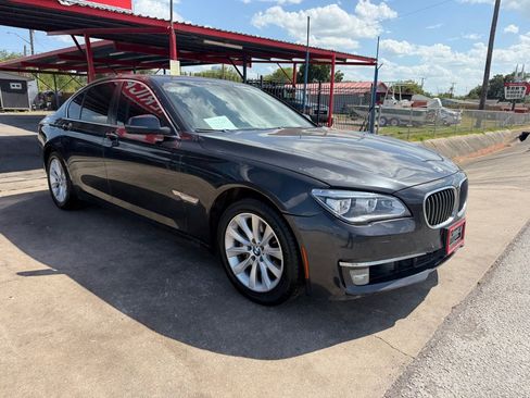Used 2015 BMW 740i RWD image 11