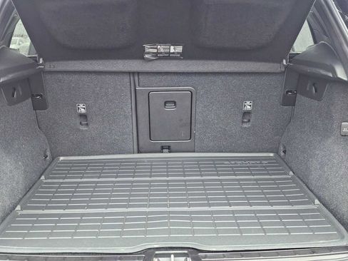 Certified 2024 Volvo XC40 B5 Plus w/ Climate Package image 16