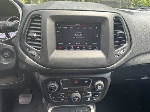 Used 2019 Jeep Compass Latitude w/ Popular Equipment Group AWD/4WD image 15