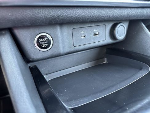 Used 2023 Nissan Rogue SV FWD image 21