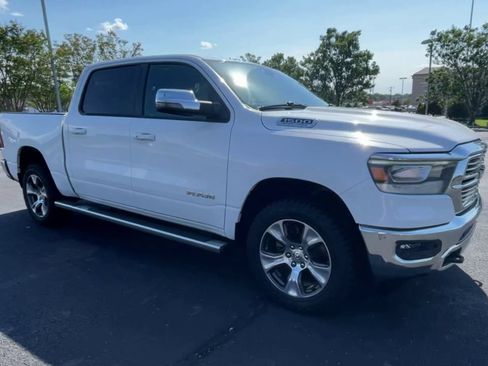 Used 2023 RAM 1500 Laramie AWD/4WD image 2
