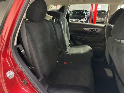 Used 2016 Nissan Rogue S AWD/4WD image 30