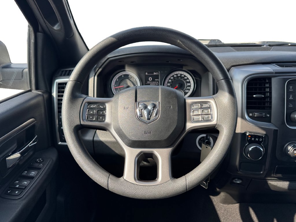 Used 2024 RAM 1500 Warlock RWD image 12