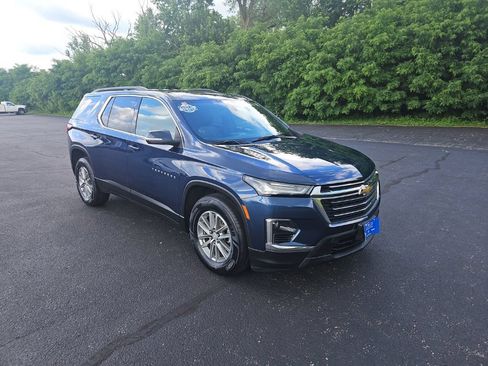 Used 2023 Chevrolet Traverse LT AWD/4WD image 9