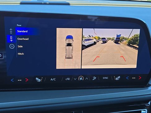 New 2026 Chevrolet Traverse LT w/ Driver Confidence Package image 32