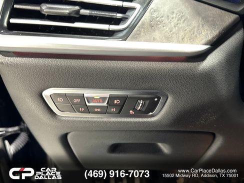 Used 2022 BMW X7 xDrive40i w/ M Sport Package AWD/4WD image 32