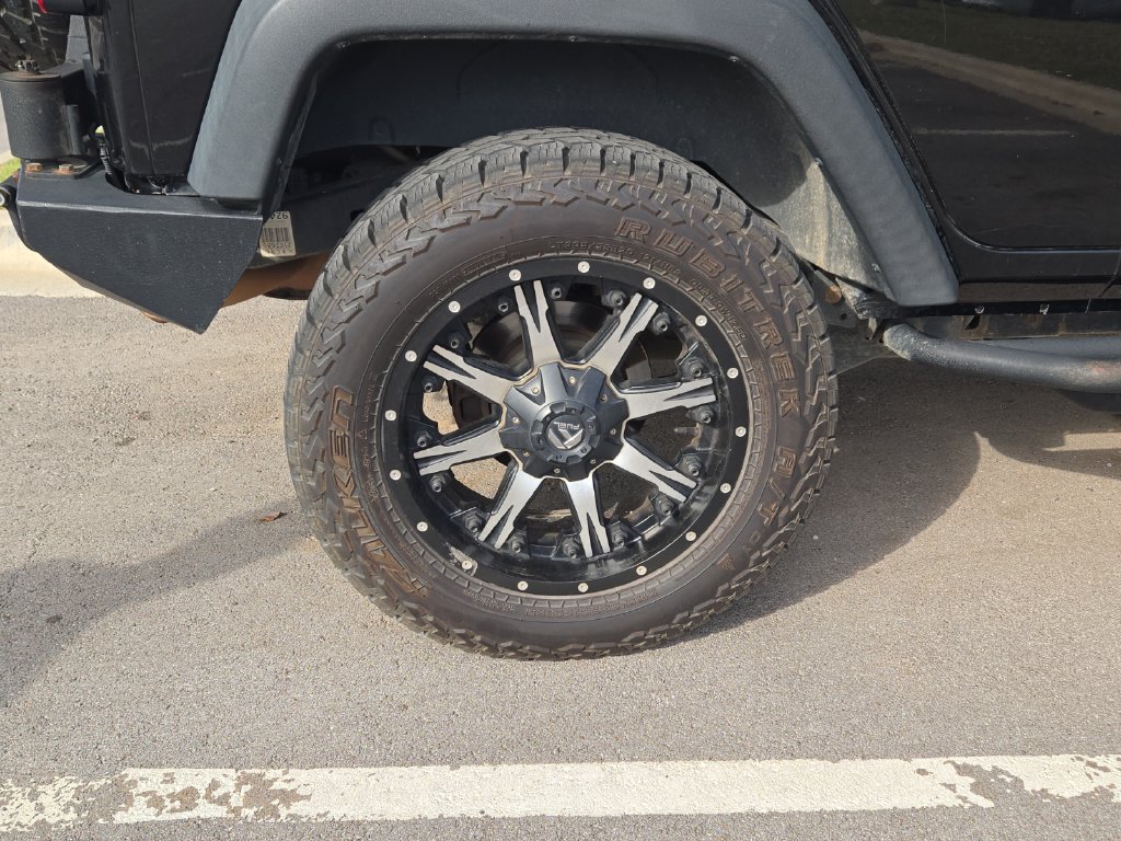 Used 2014 Jeep Wrangler Unlimited Sport w/ Quick Order Package 24S AWD/4WD image 5