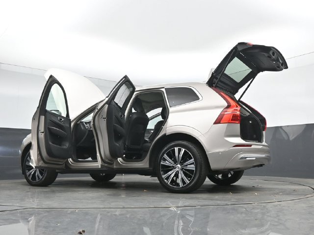 Used 2023 Volvo XC60 B5 Plus w/ Protection Package Premier FWD image 54