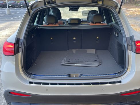 New 2026 Mercedes-Benz GLC 43 AMG 4MATIC image 9