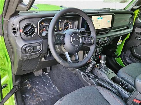 New 2025 Jeep Wrangler Unlimited Rubicon image 9