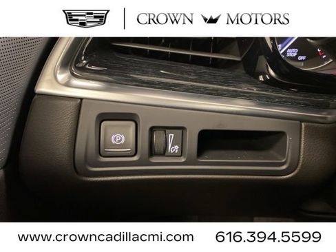 Certified 2025 Cadillac XT5 Premium Luxury image 17