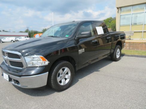 Used 2021 RAM 1500 Tradesman w/ Chrome Appearance Group image 8