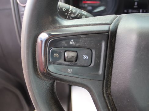 Used 2020 Chevrolet Silverado 2500 Custom w/ Custom Value Package image 16