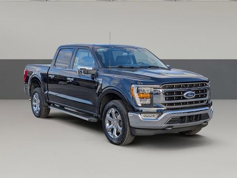 Used 2023 Ford F150 Lariat w/ FX4 Off-Road Package image 2