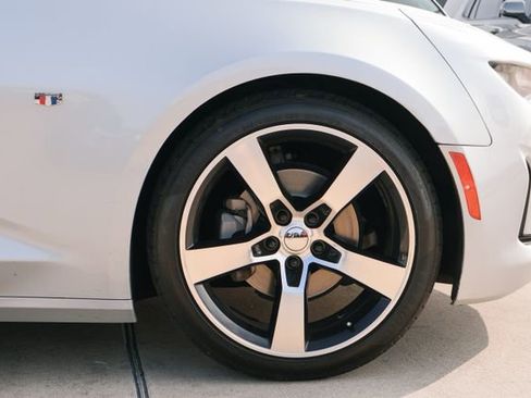 Used 2019 Chevrolet Camaro LT image 20
