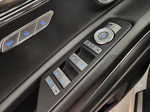 Used 2023 Genesis GV80 3.5T w/ Prestige Package AWD/4WD image 23