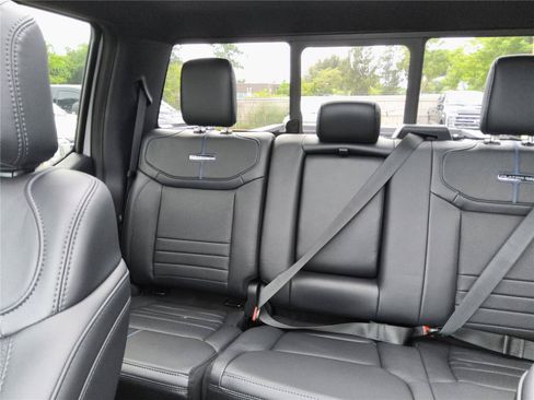 New 2026 Ford F350 Platinum w/ FX4 Off-Road Package AWD/4WD image 16