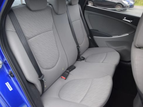 Used 2014 Hyundai Accent GLS w/ Option Group 2 FWD image 9