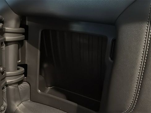 Used 2021 GMC Sierra 1500 SLT w/ SLT Premium Package image 19