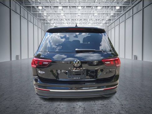 Used 2022 Volkswagen Tiguan SE AWD/4WD image 6