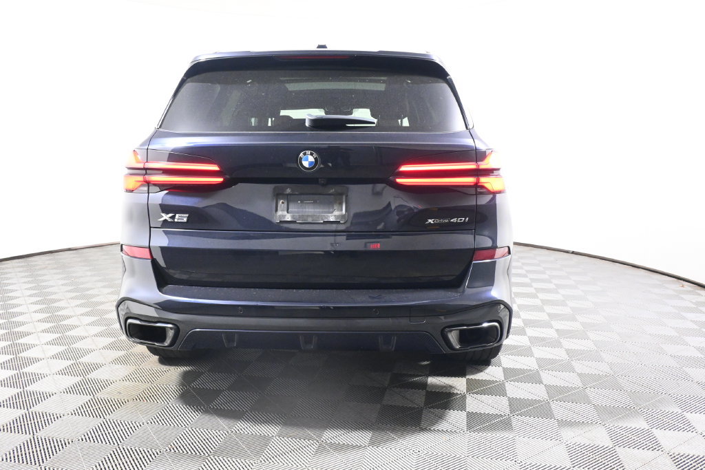Used 2024 BMW X5 xDrive40i w/ M Sport Package AWD/4WD image 6