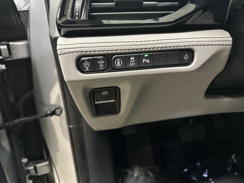 Used 2023 Acura MDX SH-AWD w/ Advance Package image 38
